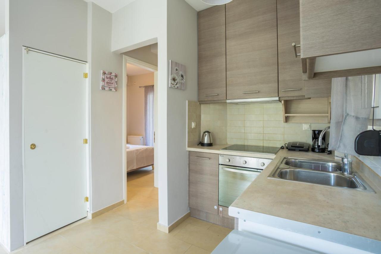 Irida'S Guesthouse Нікіана Екстер'єр фото